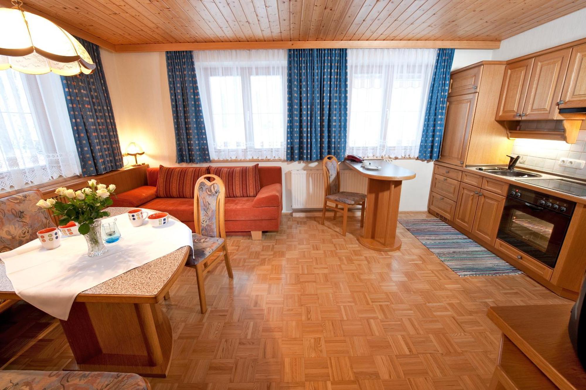 Haus Grutschnigg Lägenhet Bad Gastein Exteriör bild