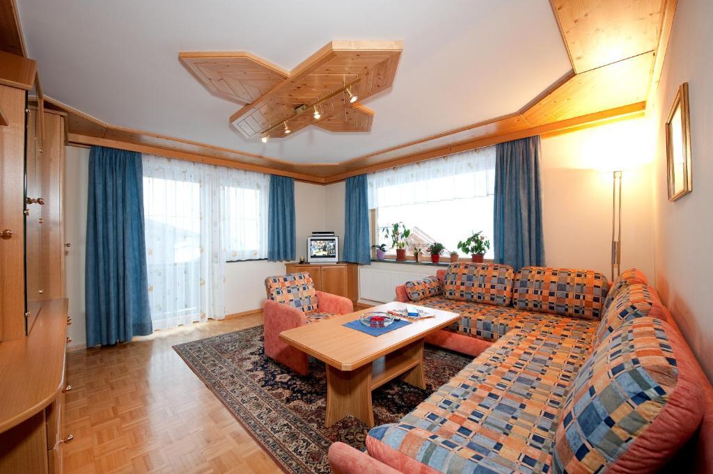 Haus Grutschnigg Lägenhet Bad Gastein Rum bild