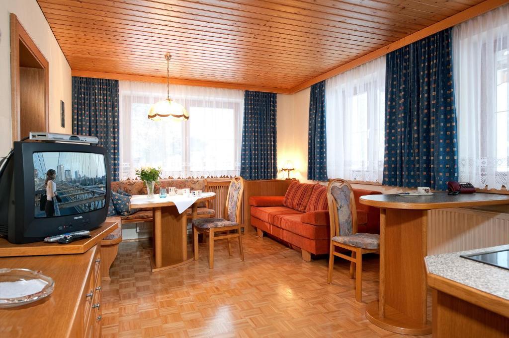 Haus Grutschnigg Lägenhet Bad Gastein Rum bild